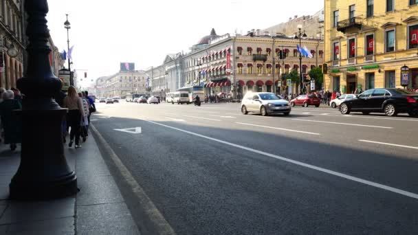 Central Nevsky Prospect cidade turística de São Petersburgo — Vídeo de Stock