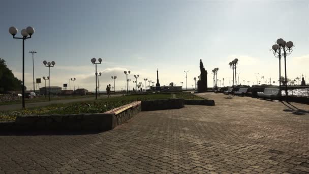 Vive in una zona del centro turistico della città sulla riva dell'oceano — Video Stock