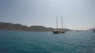 Türkiye 'nin kayalık kıyıları açıklarında turizm ve spor gemileri