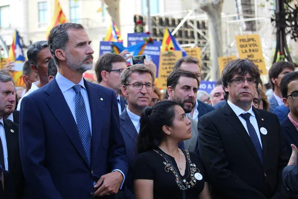 Terörizme karşı protesto İspanya Felipe VI Kral