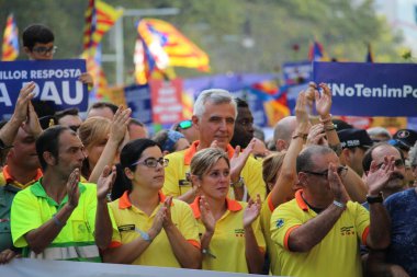 Barcelona karşı terörizm protesto