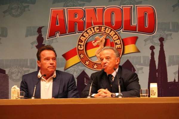 Aktör Arnold Schwarzenegger