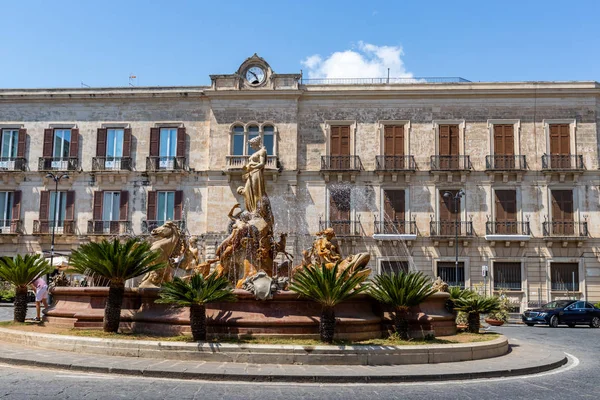 Artemide fountain Syracuse Sicily — Stock Photo, Image