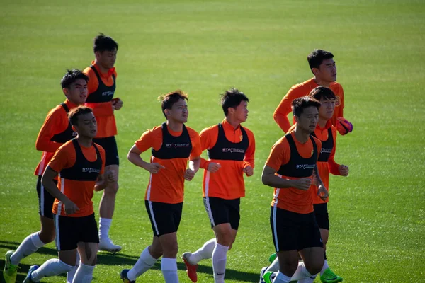 Wuhan Zall Football Club training, Sotogrande, Španělsko — Stock fotografie