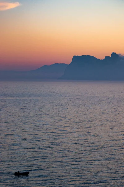 Gibraltar Rock bei Sonnenuntergang — Stockfoto