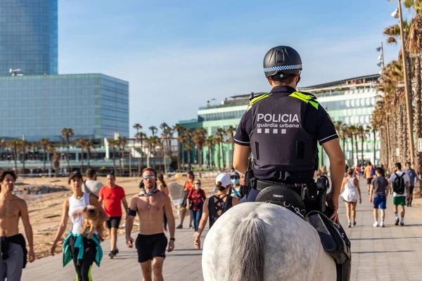 Barcelona Espanha Maio 2020 Polícia Espanhola Cavalos Patrulhando Atividades Esportivas — Fotografia de Stock