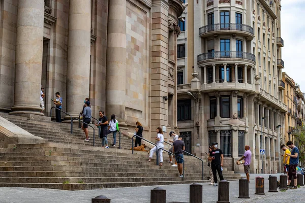 Barcelona España Mayo 2020 Multitud Esperando Fila Oficina Correos Principal — Foto de Stock