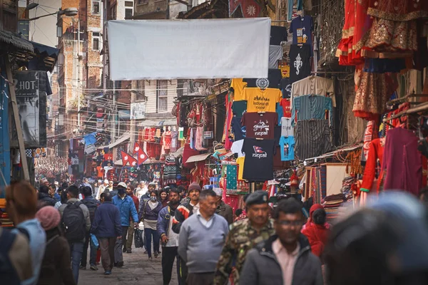 Crowdy shopping street in Kathmandu – Stock Editorial Photo © vlade-mir