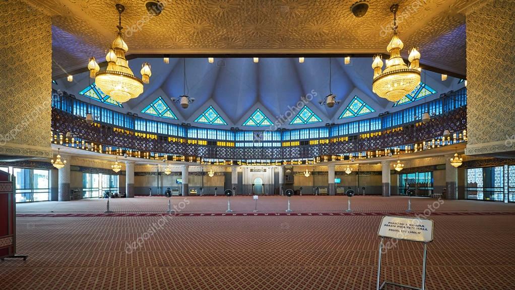  Interior  de la mezquita de Masjid  Negara nacional  Foto  