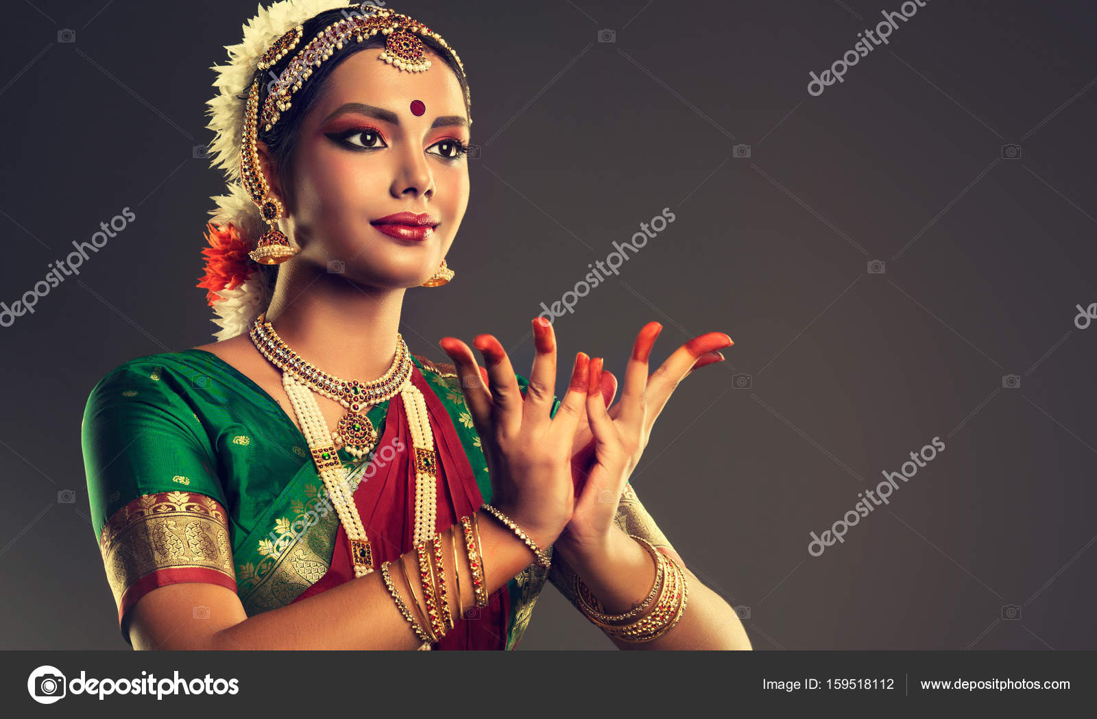 Classical Dance Poses: Over 72,773 Royalty-Free Licensable Stock Photos |  Shutterstock