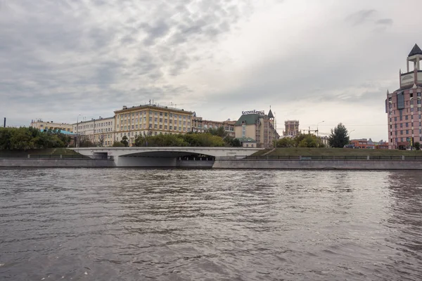 Шлюз мосту в Москві — стокове фото