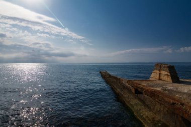 Beton iskele / beton iskelesi Karadeniz kıyısında