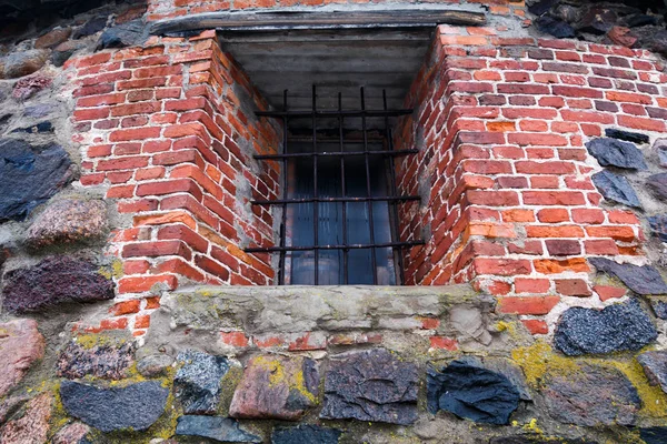 eski bir kale pencere / pencere bir antik kale Korela, Priozersk, Rusya Federasyonu