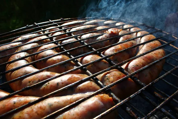 Barbekü ham ateşli sosis ızgara