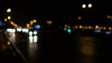 Ufuk gece şehir trafik ışıkları