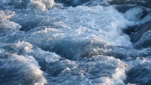 Textura de agua. Fondo natural. Cascada en Islandia — Vídeos de Stock