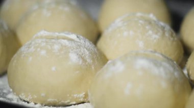 Ekmek Pişirme Zamanı, Yemek, Ekmek ve Çevre Üretimi, Fırın