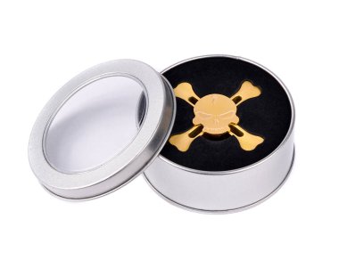 Metalik parmak Spiner beyaz bir arka plan üzerinde izole bir kutu içinde