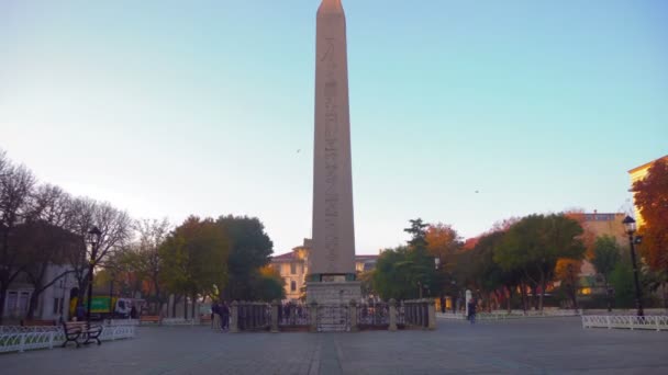 Istanbul truthahn dikilitas antikes Denkmal — Stockvideo