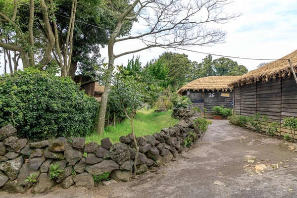 Apr 7, 2017 Folk Village in Jeju island, South Korea — Stock Photo, Image