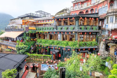 25 Mayıs 2017 sahil dağ şehir manzarası içinde Jioufen, Taiwa