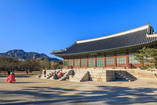 12 월 16 일, 2016 Geyongbokgung 궁전 서울, 한국 — 스톡 사진