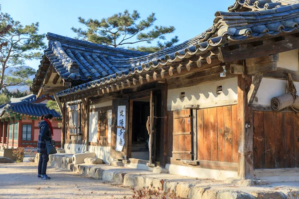 2016 年 12 月 16 日韓国国立民俗博物館で古い通り — ストック写真