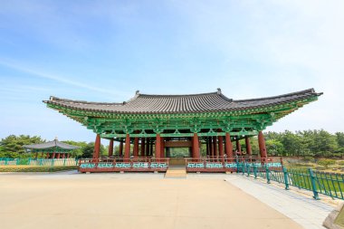 22 Haziran 2017 Donggung Sarayı ve Wolji su birikintisi içinde Gyeongju, Güney K