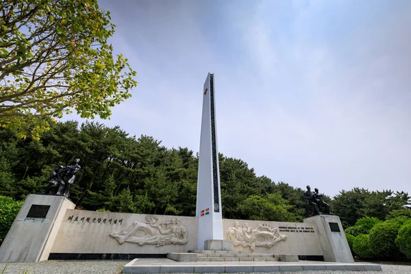 21-jun-2017 Monumento dedicado a las unidades de asistencia médica — Foto de Stock