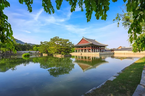 韩国南部首尔的庆波宫(gyeongbokgung palace) — 图库照片