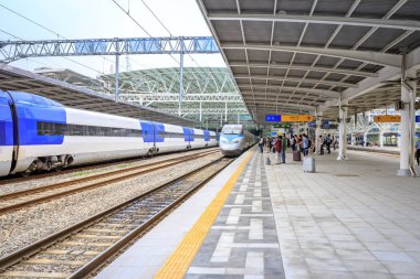 20 Haziran 2017 yüksek hızlı mermi tren (Ktx) ve Korail tren st