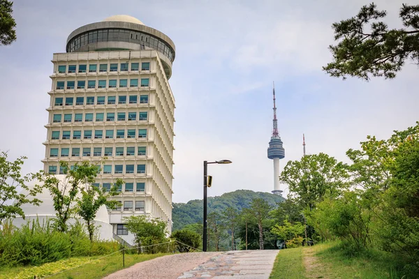 20 Ιον 2017 Namsan δημόσιο πάρκο και Σεούλ Πύργο στην πόλη Σεούλ, S — Φωτογραφία Αρχείου
