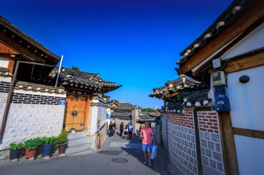 Kore geleneksel ev, 19 Haziran 2017 Bukchon Hanok Köyü 
