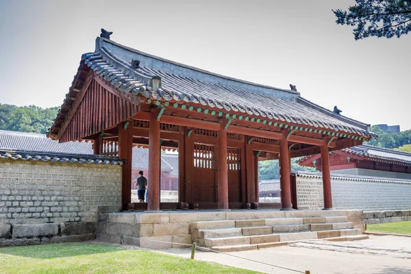 Jongmyo Shrine at summer season on Jun 17, 2017 in Seoul city, K — Stock Photo, Image