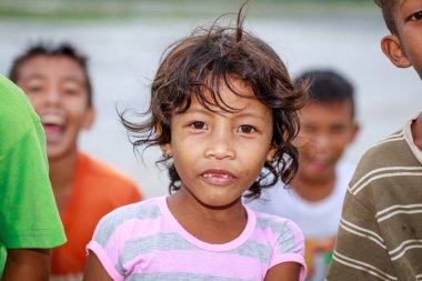 Aeta kabile portresi Mount Pinatubo Ağustos 27 yakınındaki küçük kız