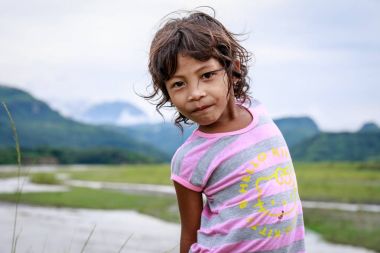 Aeta kabile portresi Mount Pinatubo Ağustos 27 yakınındaki küçük kız