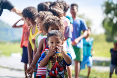 Aeta kabile çocuklar üzerinde 27 Ağustos 2017 yılında S Mount Pinatubo yakın
