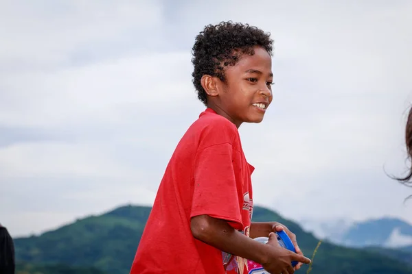 Ritratto di bambino della tribù Aeta vicino al Monte Pinatubo il 27 agosto , — Foto Stock