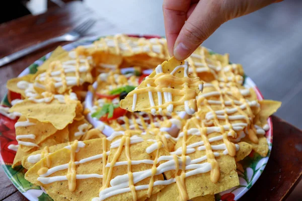 Nachos mit Salsasoße — Stockfoto