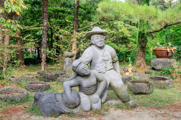 Sculpture en pierre à Harlem Park, qui est l'un des plus populaires — Photo