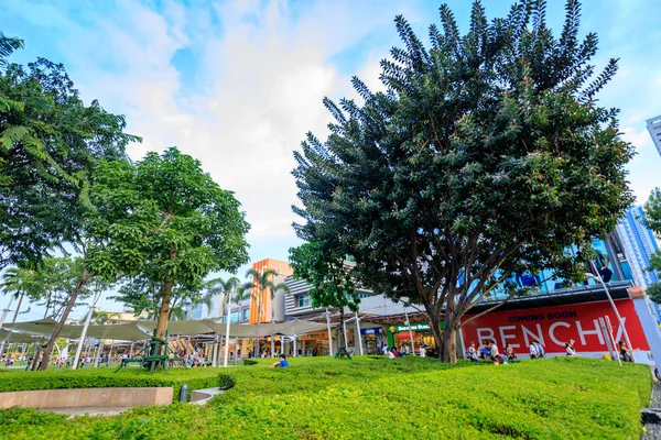 Paysage urbain de Bonifacio High street qui est le célèbre shopping — Photo