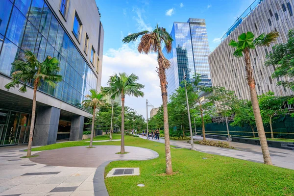 Geçit bir park ve gökdelenler, Bonifacio Küresel Şehir se