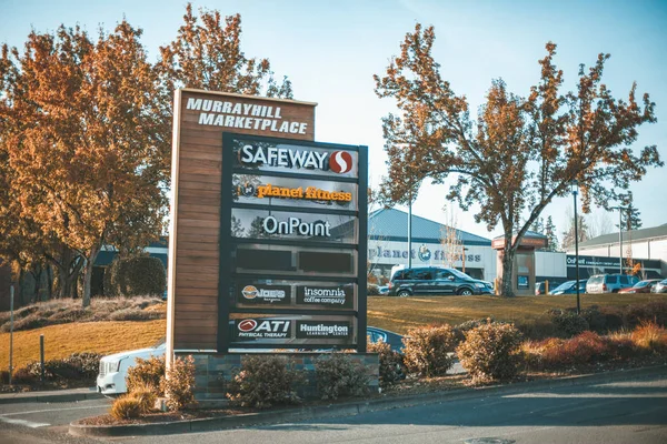 Sign of Safeway, Inc. es una cadena de supermercados estadounidense en Oregón — Foto de Stock