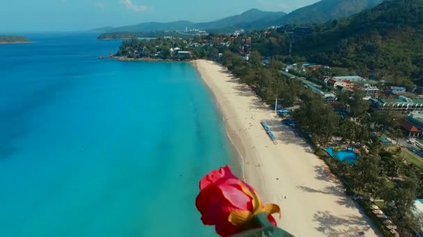 Flying kwiat. Kata Noi beach. Phuket. Tajlandia. — Wideo stockowe