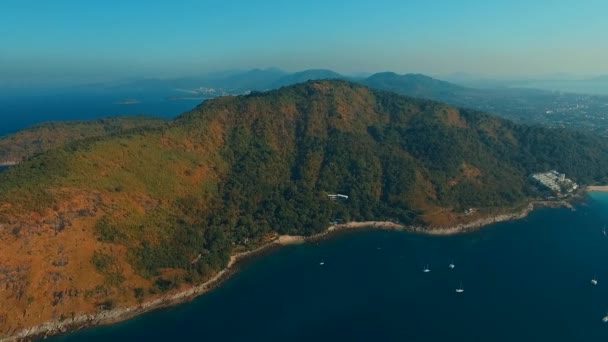 Phuket Adası hava görünümünü. Ao aklı başında Beach. — Stok video