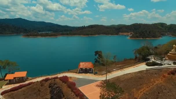 Aérea: Panorama vista lago Drone . — Vídeo de stock