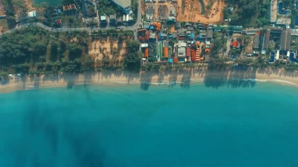 Aerea: Spiaggia con vista a volo d'uccello . — Video Stock