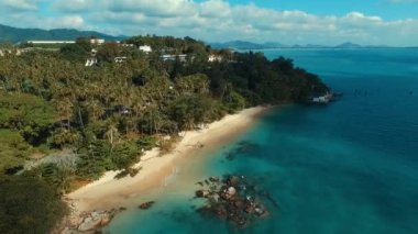 Hava: Vahşi sahilde açılış.