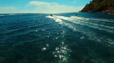 Anteni: su kayağı jet ski ile.