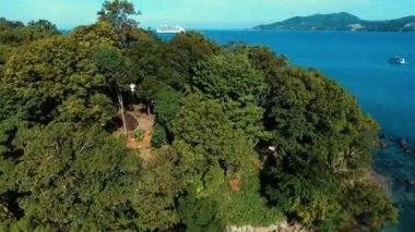 Anteni: Cruise liner Patong beach yakınındaki.